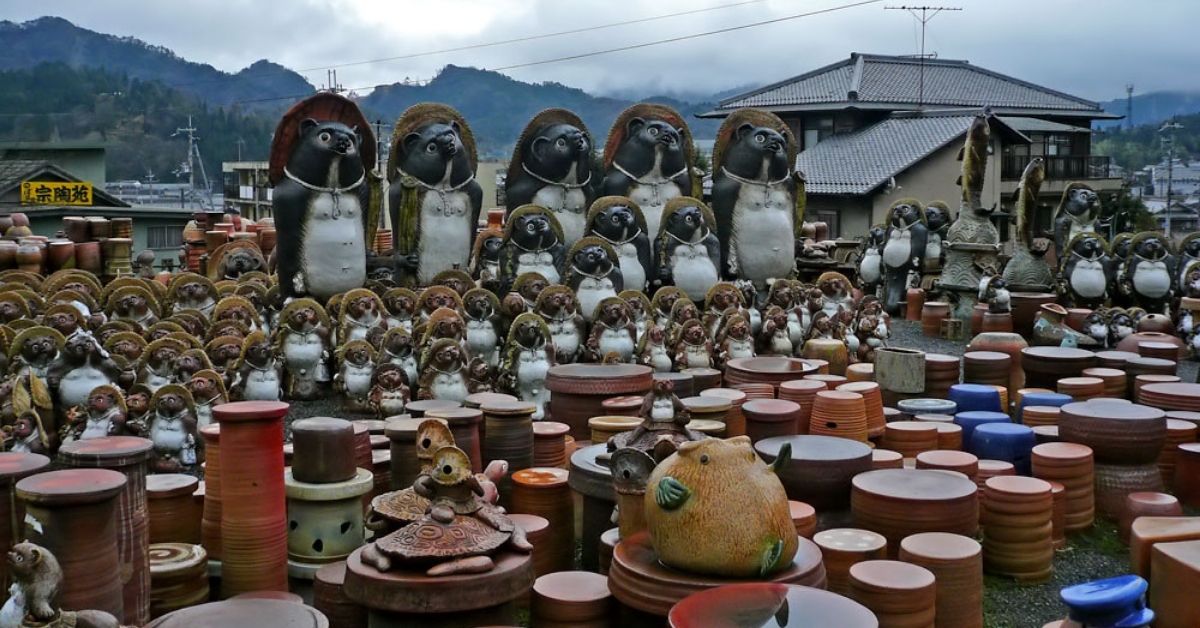 Shigaraki-pottery-town