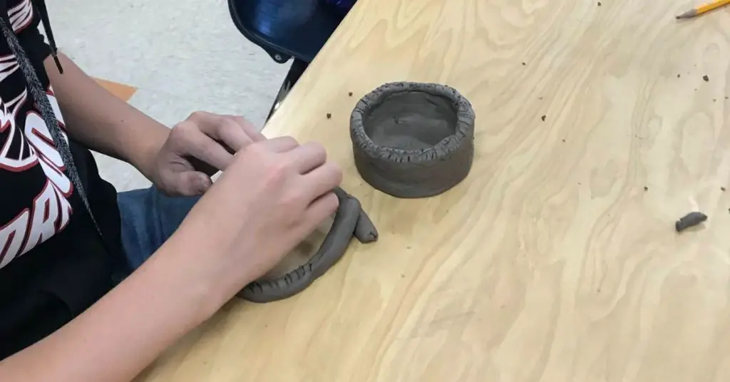 coiling-pottery-students
