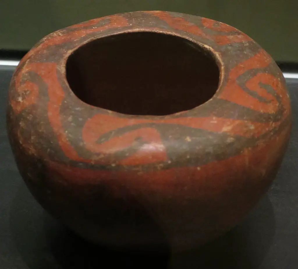 black-on-red-pueblo-pottery